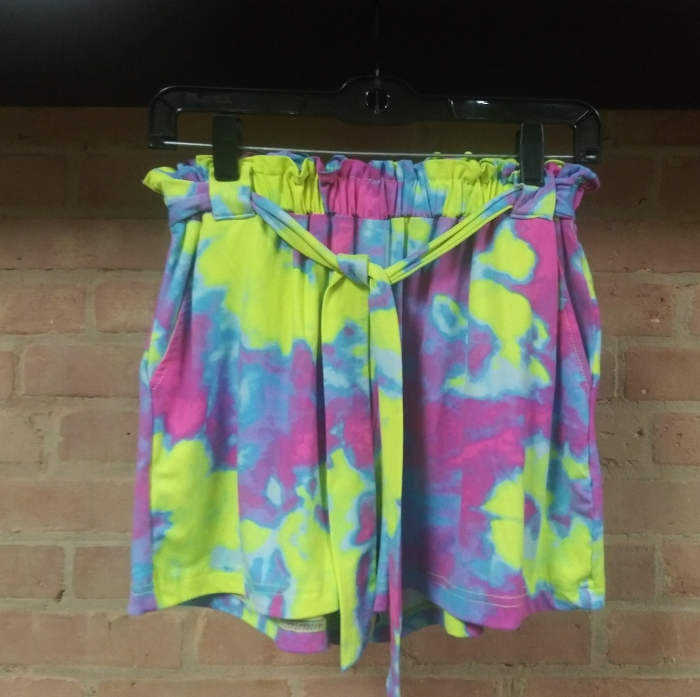 Full Circle Trends | Tie-Dye Shorts